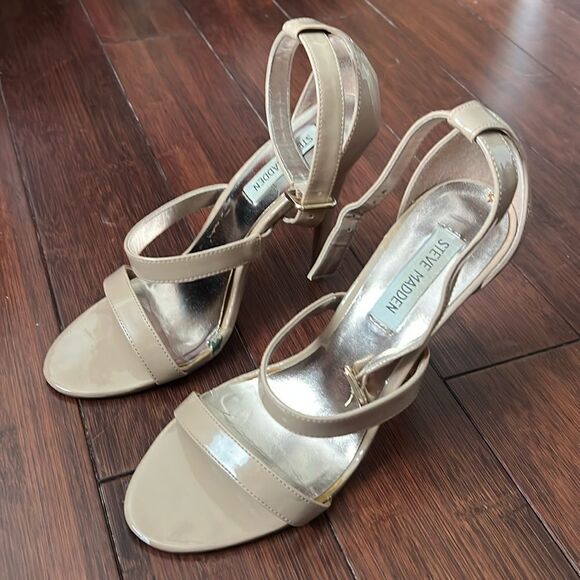 Tan Patent Steve Madden Strappy Heels - Size 8 - Ankle Strap - Great Condition - Picture 1 of 5